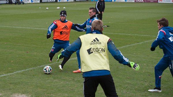 迫使俱乐部 迫使俱乐部